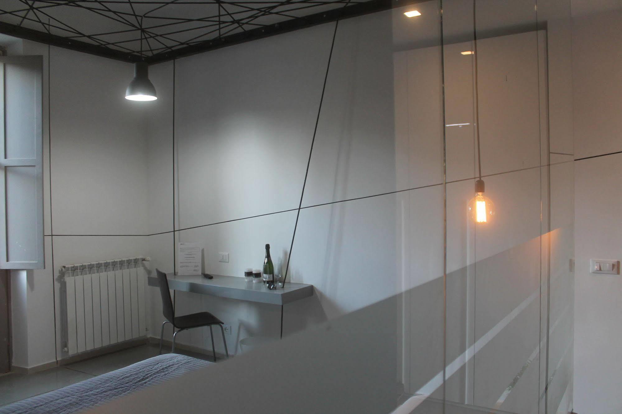 The Upper Couette-café 3*